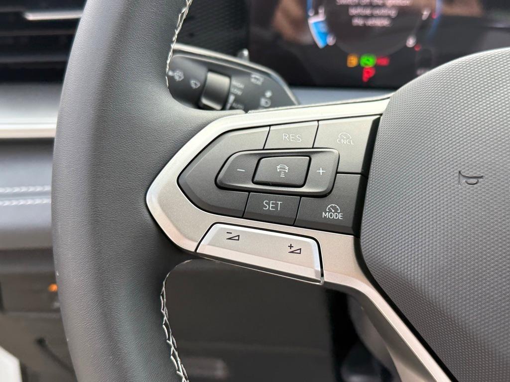 new 2025 Volkswagen Tiguan car, priced at $35,165