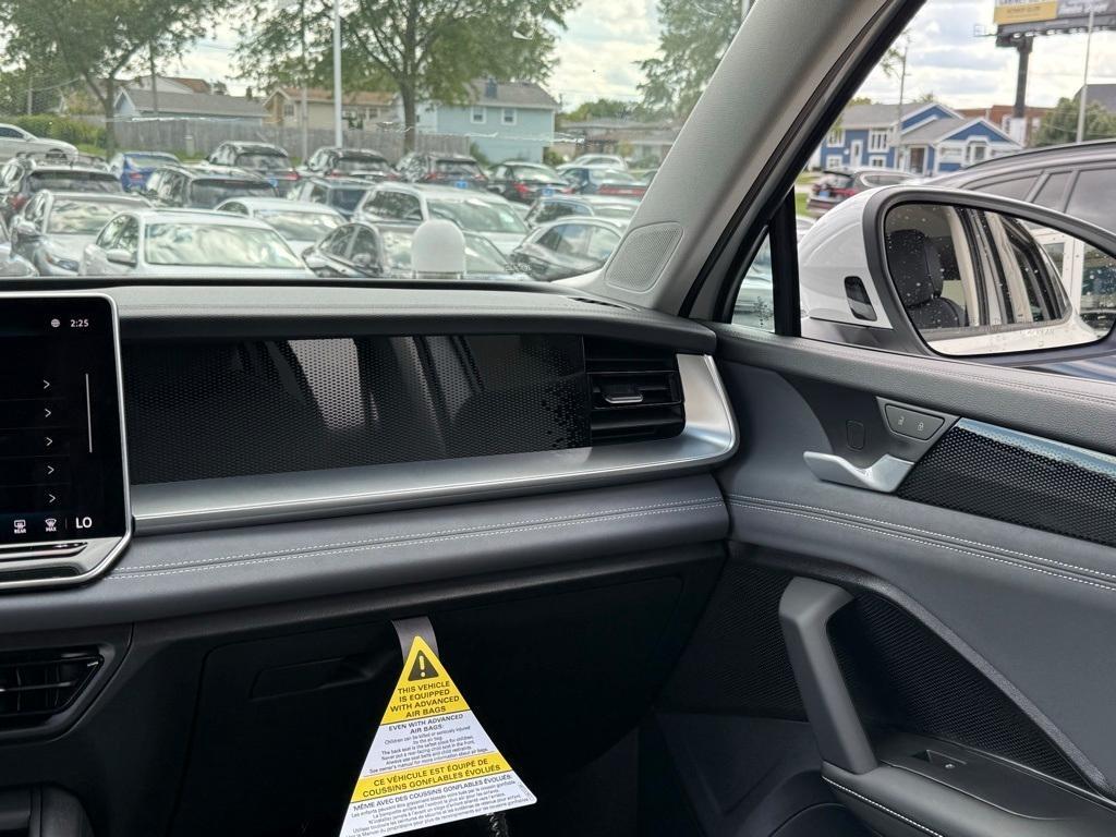 new 2025 Volkswagen Tiguan car, priced at $35,165