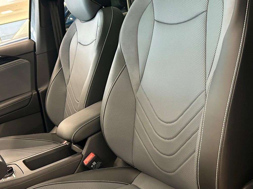 new 2025 Volkswagen Tiguan car, priced at $39,376