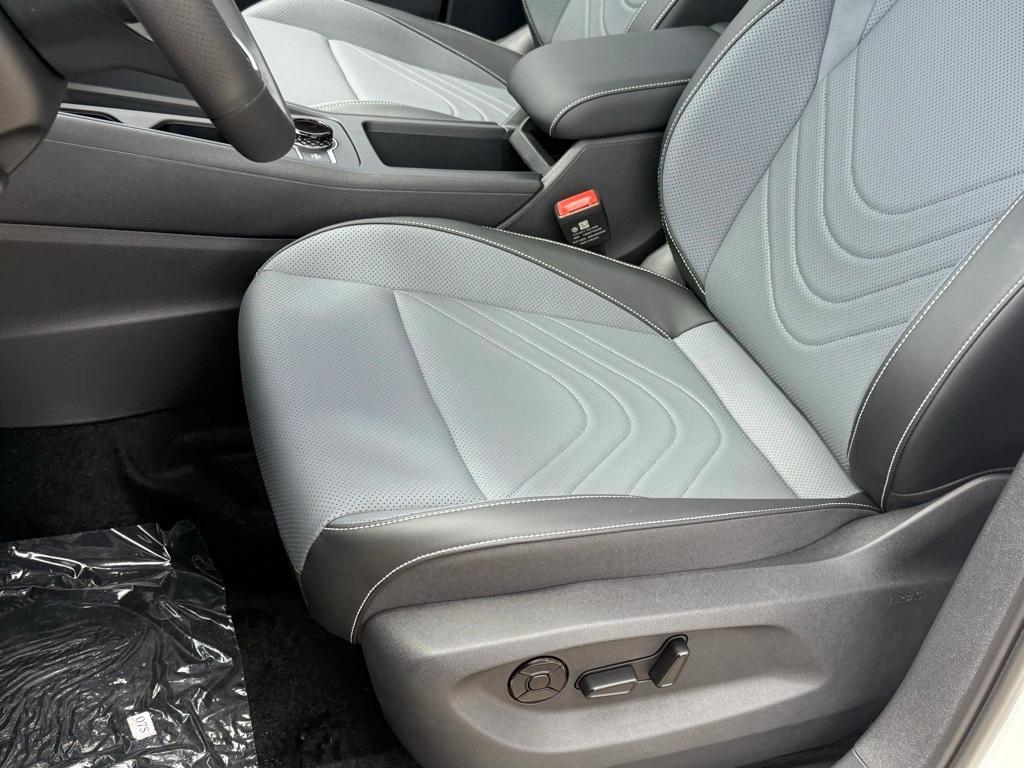 new 2025 Volkswagen Tiguan car, priced at $38,615