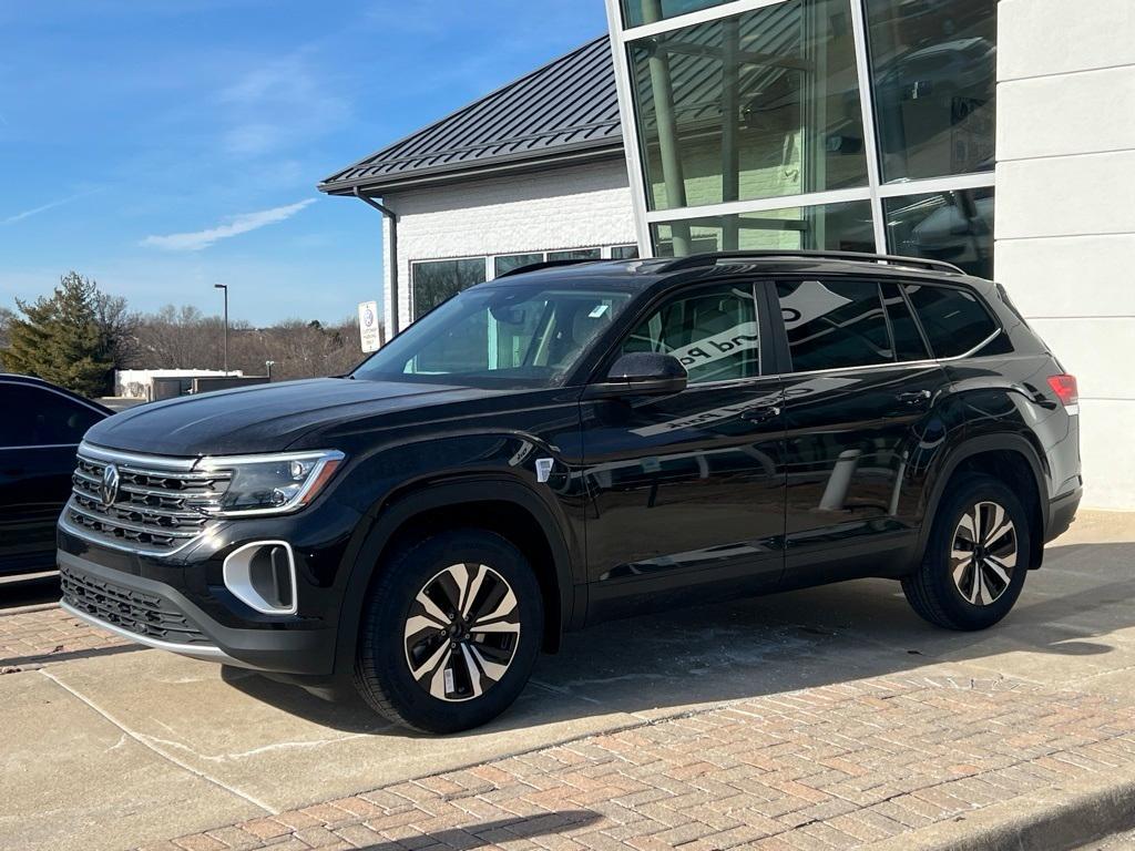 new 2025 Volkswagen Atlas car, priced at $39,151