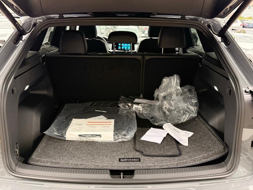 new 2026 Volkswagen Atlas Cross Sport car, priced at $49,162