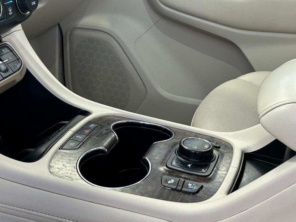 used 2022 GMC Acadia car, priced at $34,297