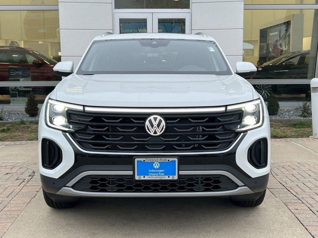 new 2025 Volkswagen Atlas Cross Sport car, priced at $43,778