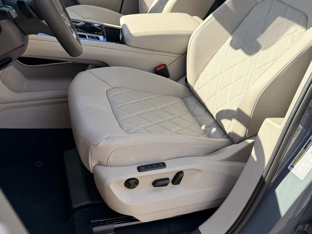 new 2025 Volkswagen Atlas car, priced at $49,598