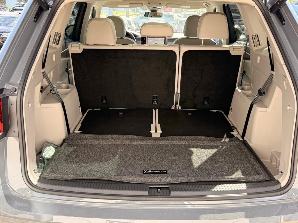 new 2025 Volkswagen Atlas car, priced at $49,598