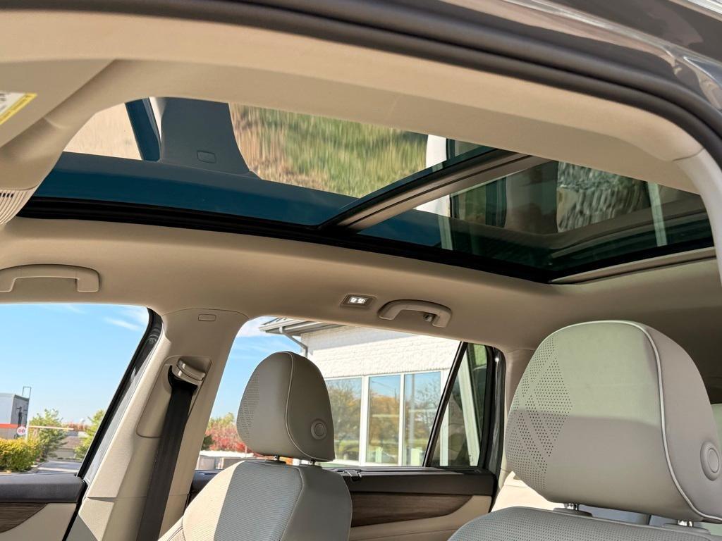 new 2025 Volkswagen Atlas car, priced at $49,598