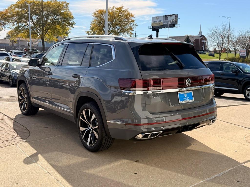 new 2025 Volkswagen Atlas car, priced at $49,598