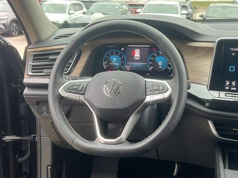 new 2025 Volkswagen Atlas car, priced at $39,006