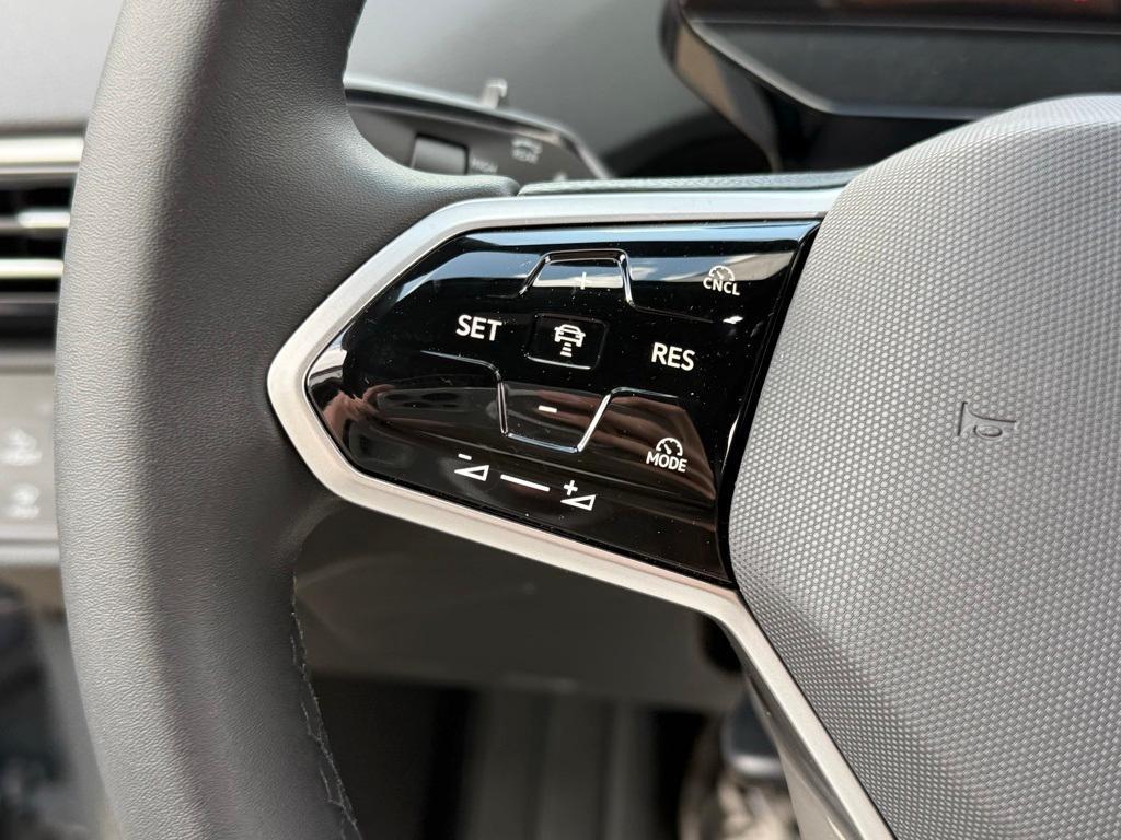 new 2025 Volkswagen ID.4 car, priced at $54,757