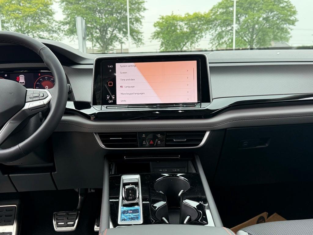 new 2025 Volkswagen Atlas car, priced at $47,395