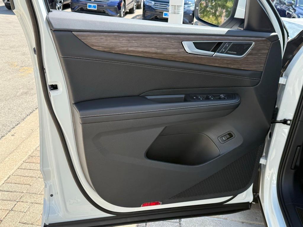 new 2026 Volkswagen Atlas car, priced at $55,216