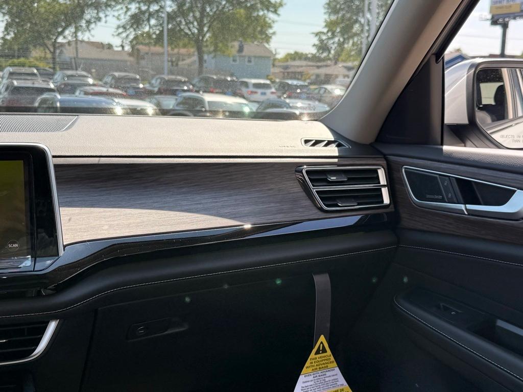 new 2026 Volkswagen Atlas car, priced at $55,216