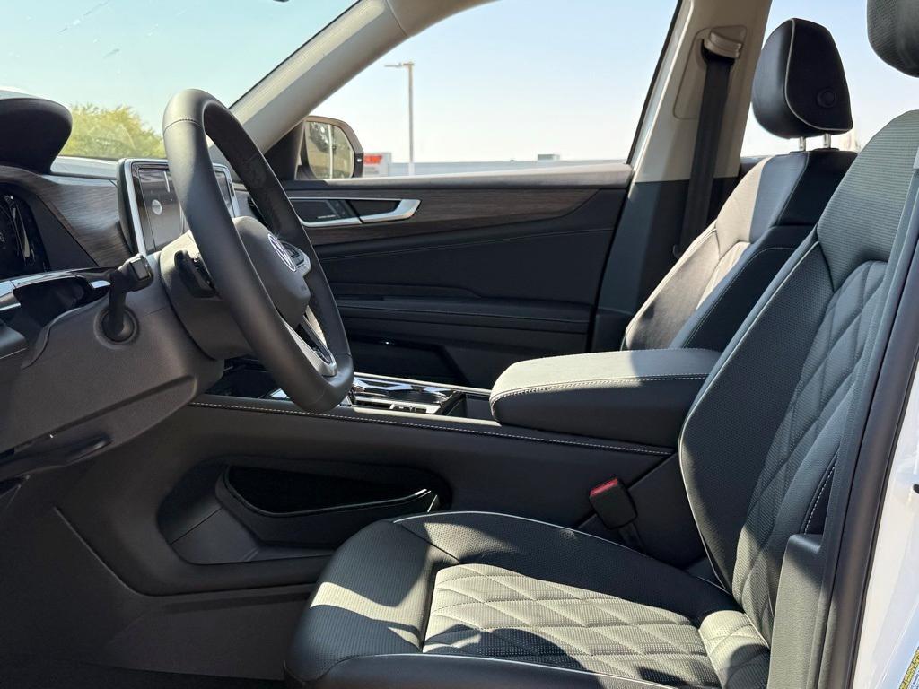 new 2026 Volkswagen Atlas car, priced at $55,216