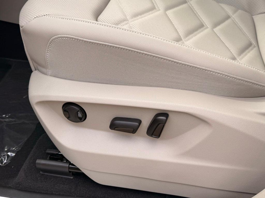 new 2026 Volkswagen Atlas car, priced at $47,129