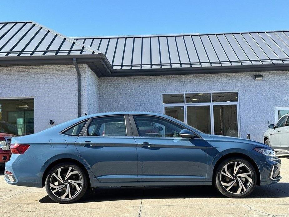 new 2025 Volkswagen Jetta car, priced at $29,301