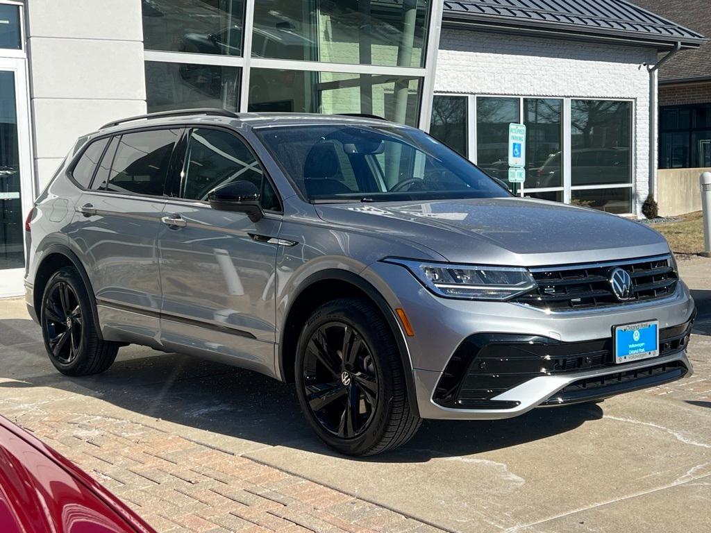 new 2024 Volkswagen Tiguan car, priced at $33,994