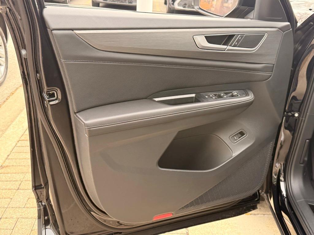 new 2026 Volkswagen Atlas Cross Sport car, priced at $45,203