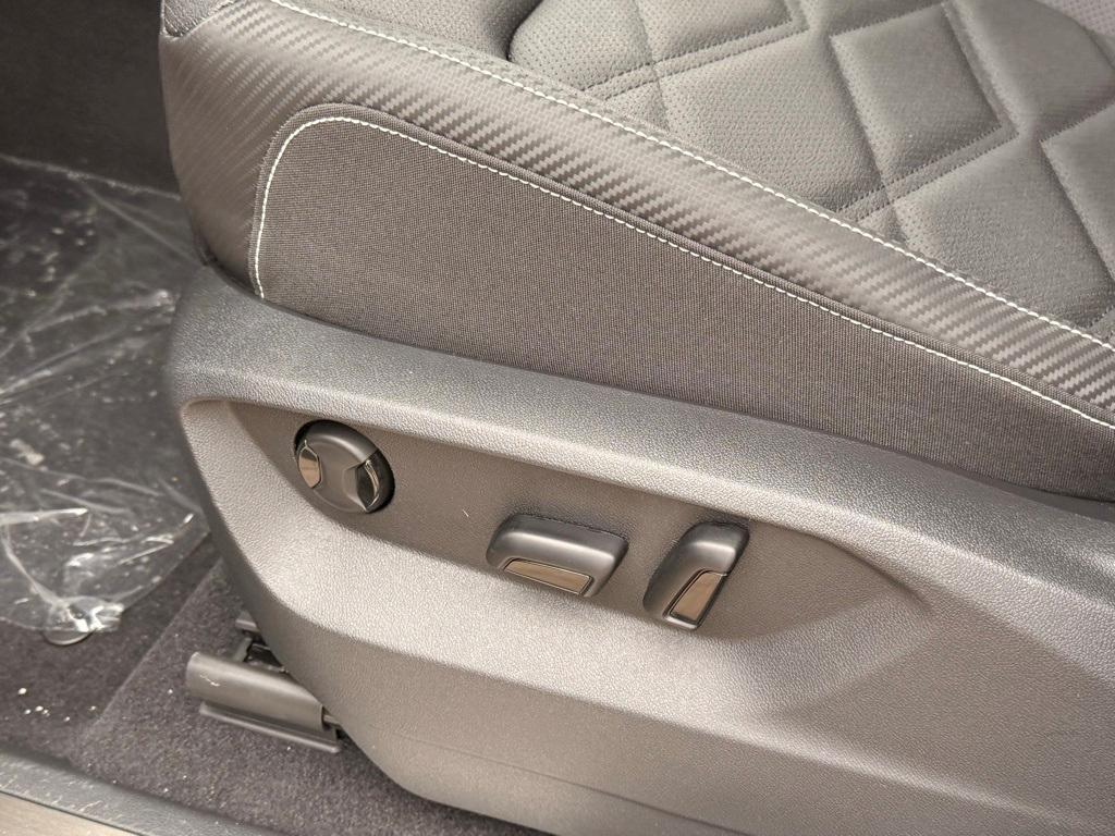 new 2026 Volkswagen Atlas Cross Sport car, priced at $45,203