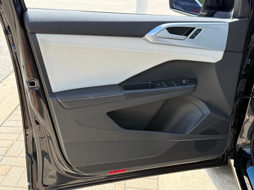 new 2025 Volkswagen Taos car, priced at $29,453