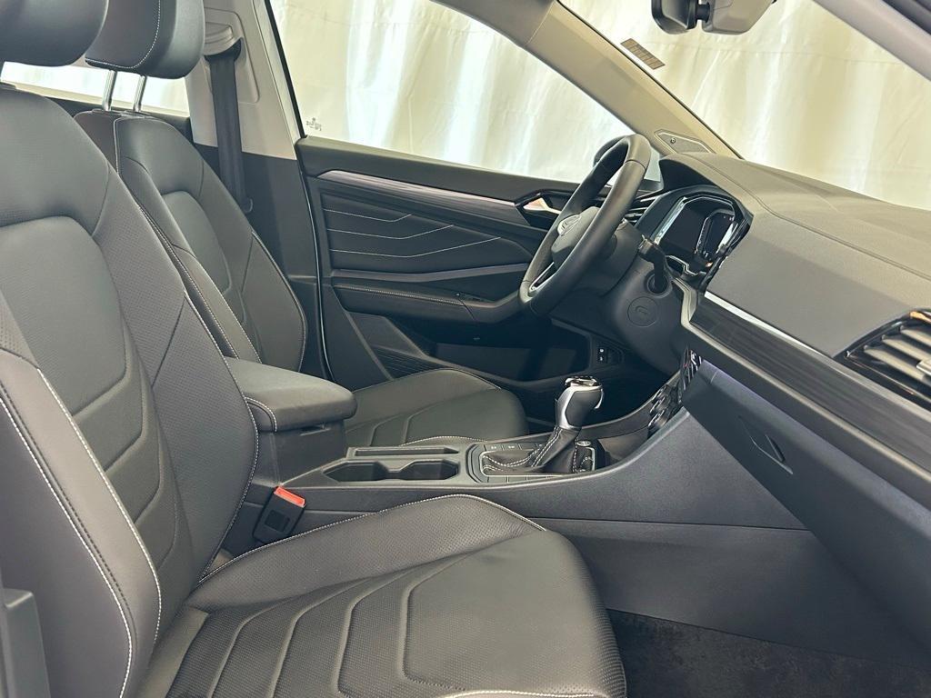 used 2024 Volkswagen Jetta car, priced at $25,870