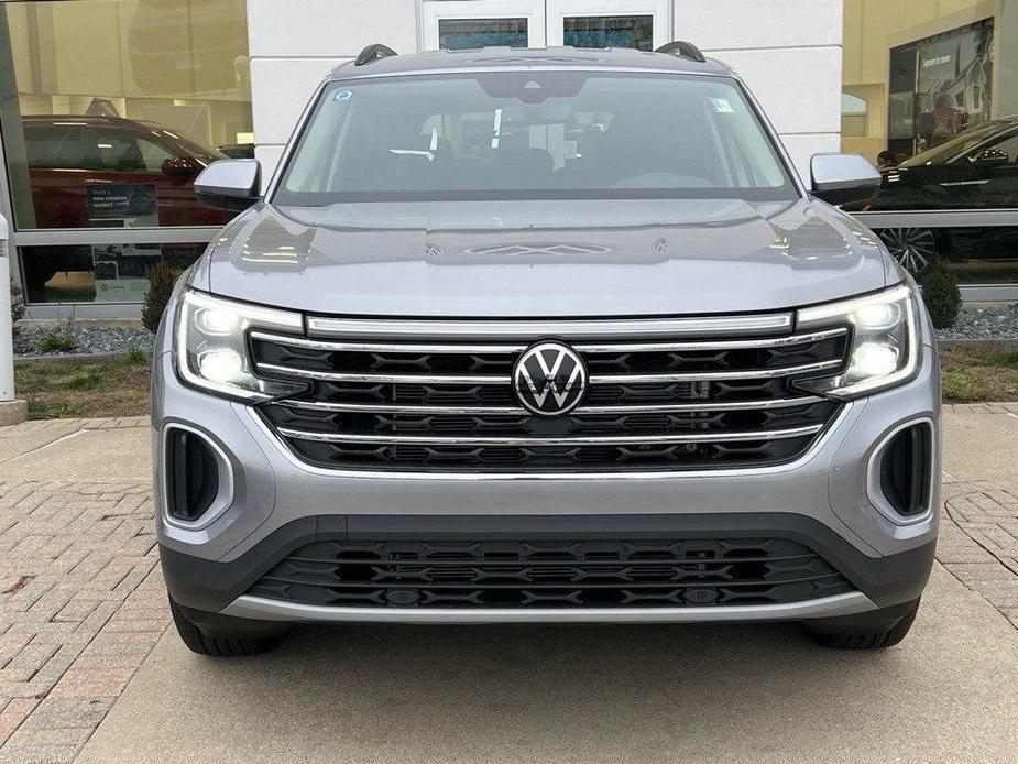 new 2025 Volkswagen Atlas car, priced at $39,331