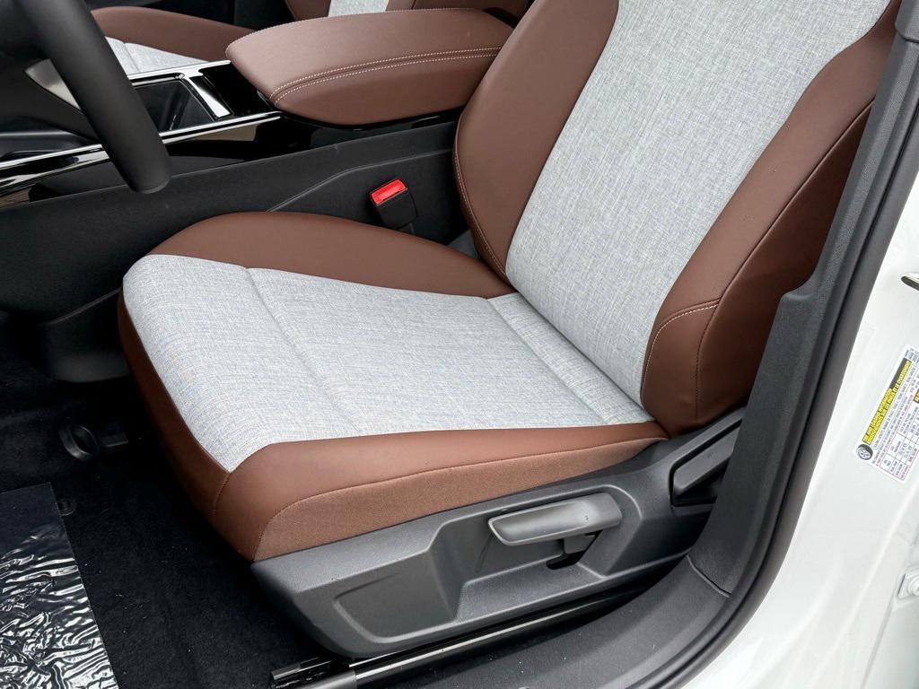 new 2025 Volkswagen ID.4 car, priced at $44,495