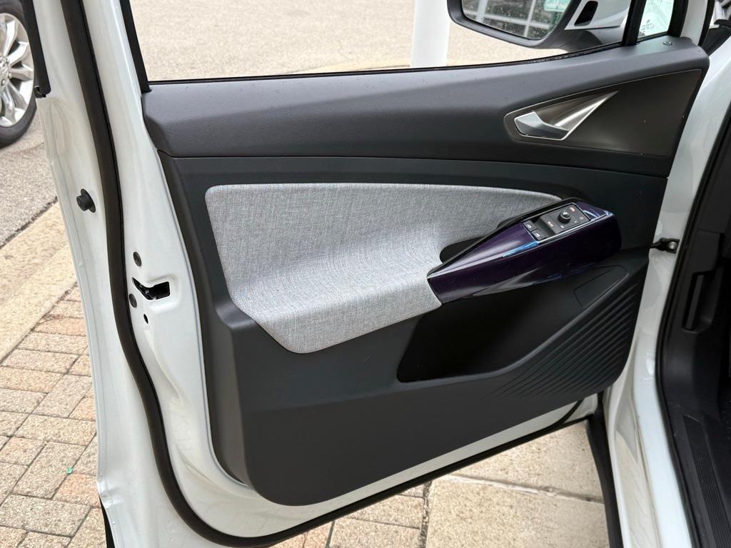 new 2025 Volkswagen ID.4 car, priced at $44,495