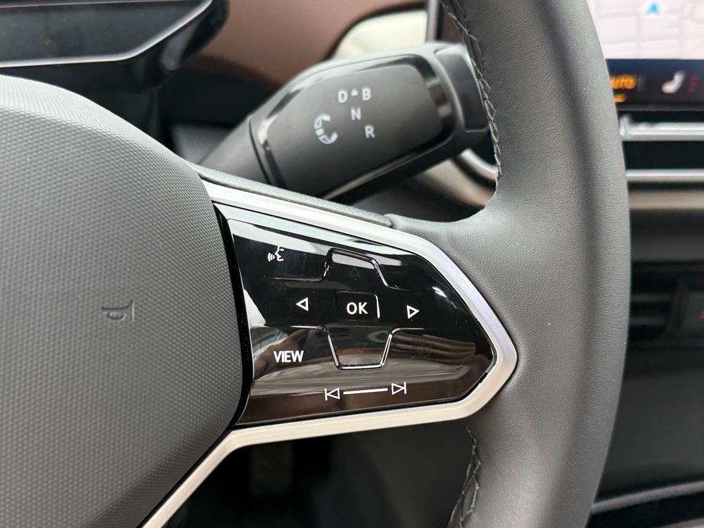 new 2025 Volkswagen ID.4 car, priced at $44,495