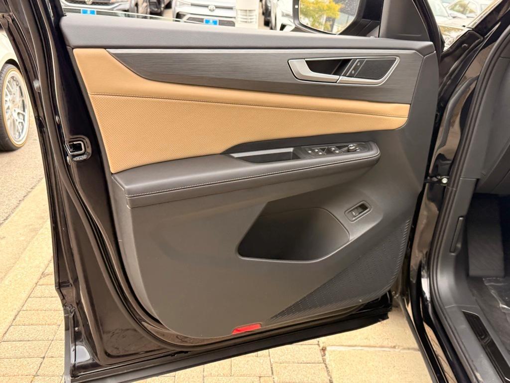 new 2026 Volkswagen Atlas Cross Sport car, priced at $45,703