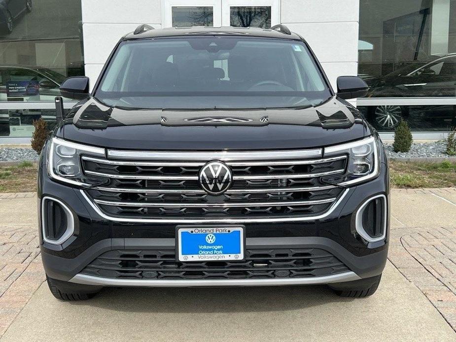 new 2024 Volkswagen Atlas car, priced at $35,046