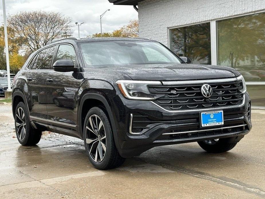 new 2025 Volkswagen Atlas Cross Sport car, priced at $51,262