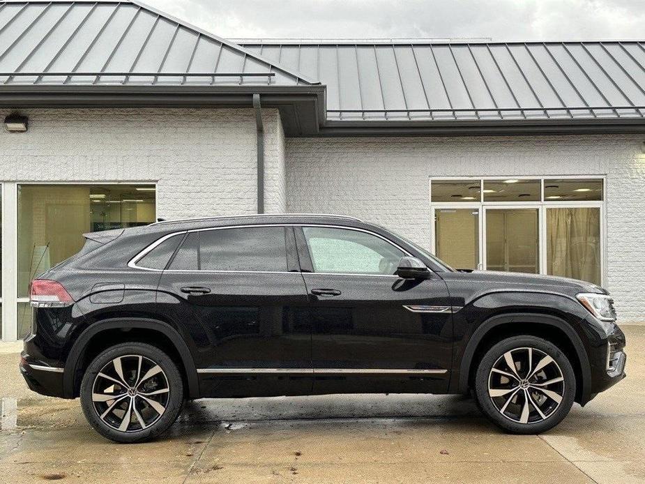 new 2025 Volkswagen Atlas Cross Sport car, priced at $51,262