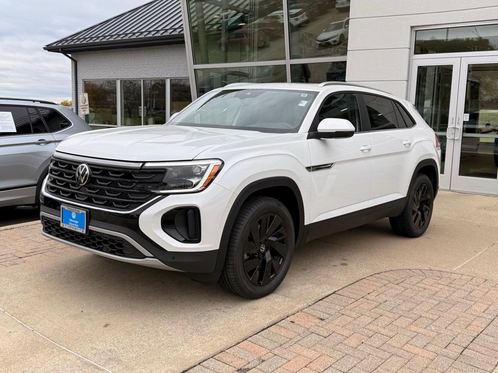 new 2026 Volkswagen Atlas Cross Sport car, priced at $47,052