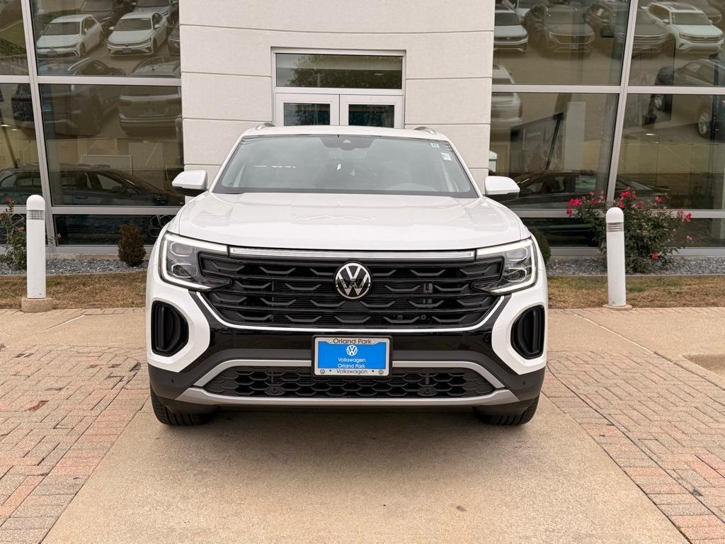 new 2026 Volkswagen Atlas Cross Sport car, priced at $47,052
