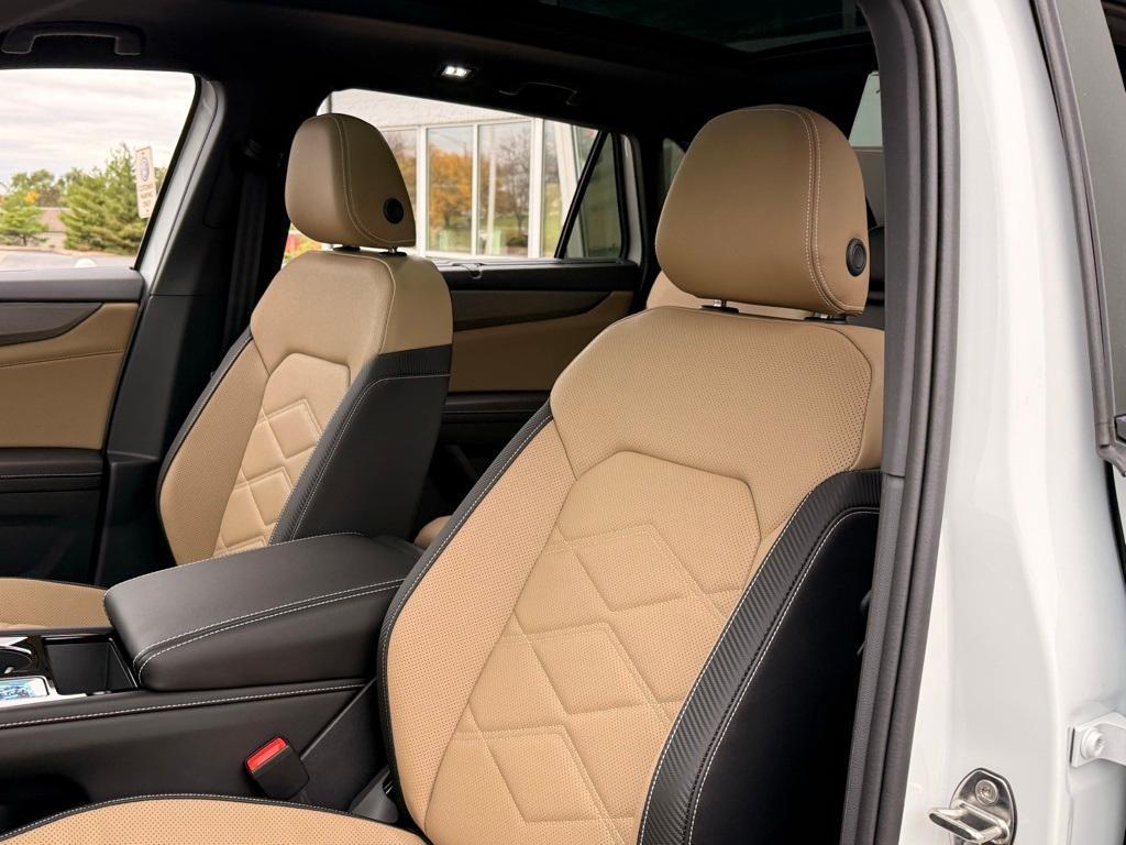 new 2026 Volkswagen Atlas Cross Sport car, priced at $47,052