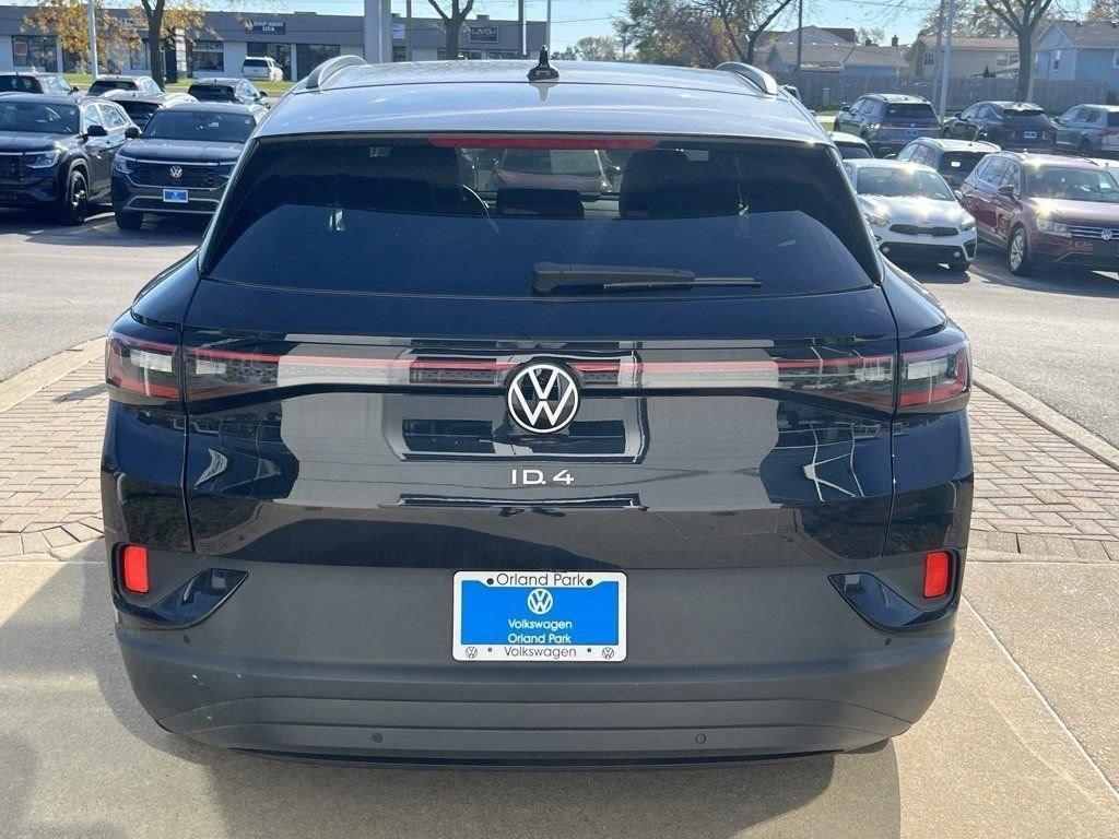 new 2024 Volkswagen ID.4 car, priced at $31,556