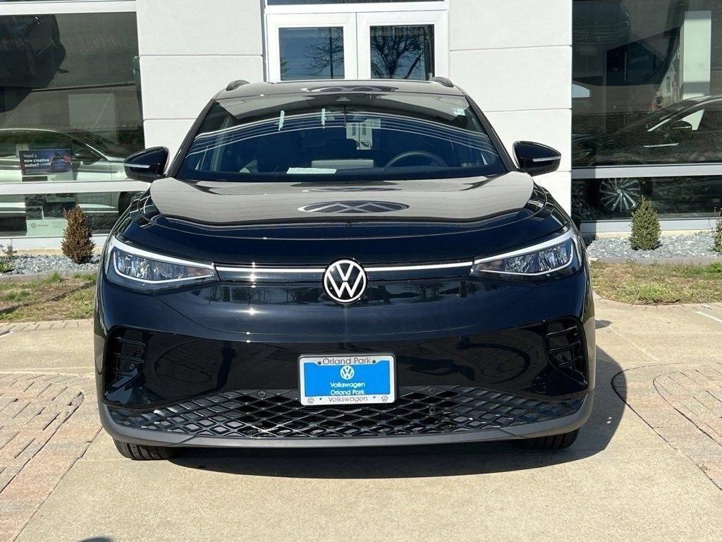 new 2024 Volkswagen ID.4 car, priced at $31,556