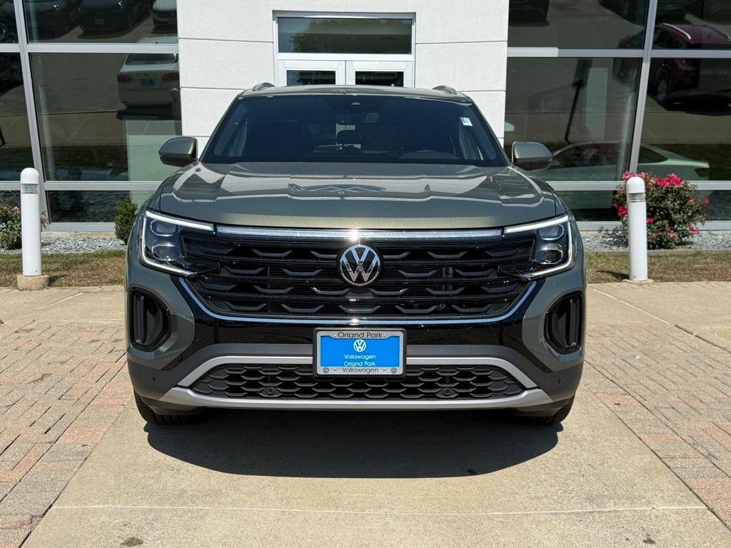 new 2026 Volkswagen Atlas Cross Sport car, priced at $46,215
