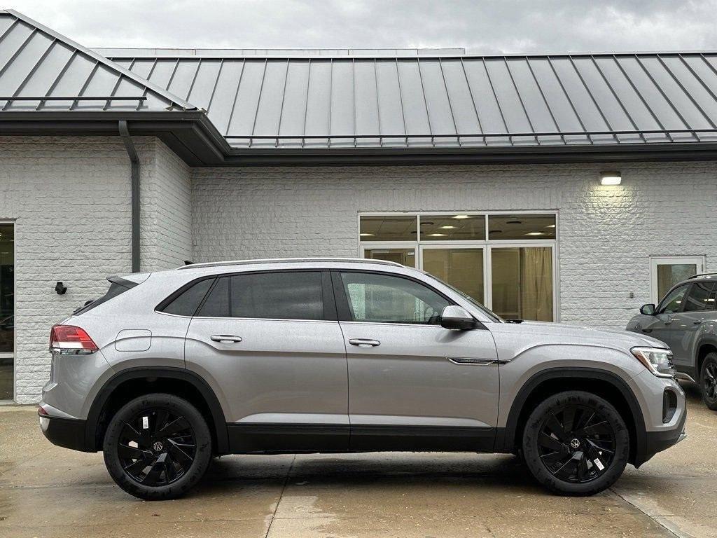 new 2025 Volkswagen Atlas Cross Sport car, priced at $43,778