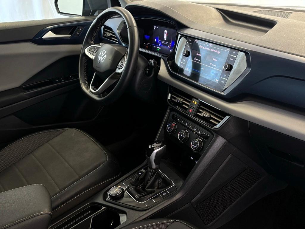 used 2022 Volkswagen Taos car, priced at $22,300