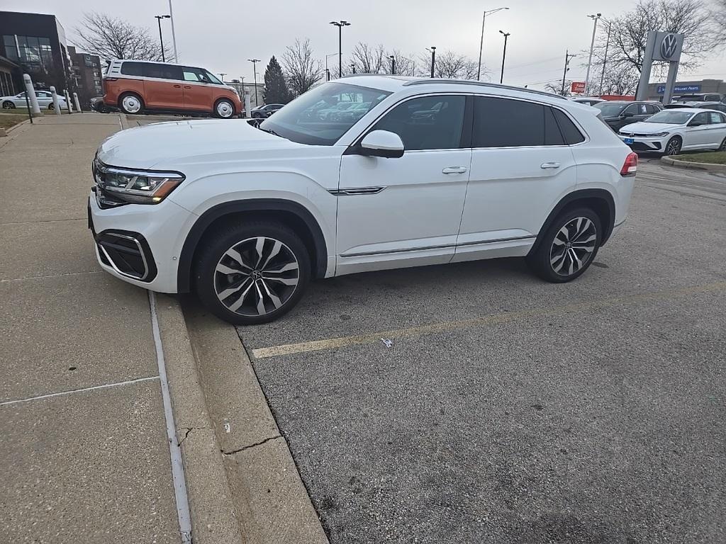 used 2021 Volkswagen Atlas Cross Sport car, priced at $33,900