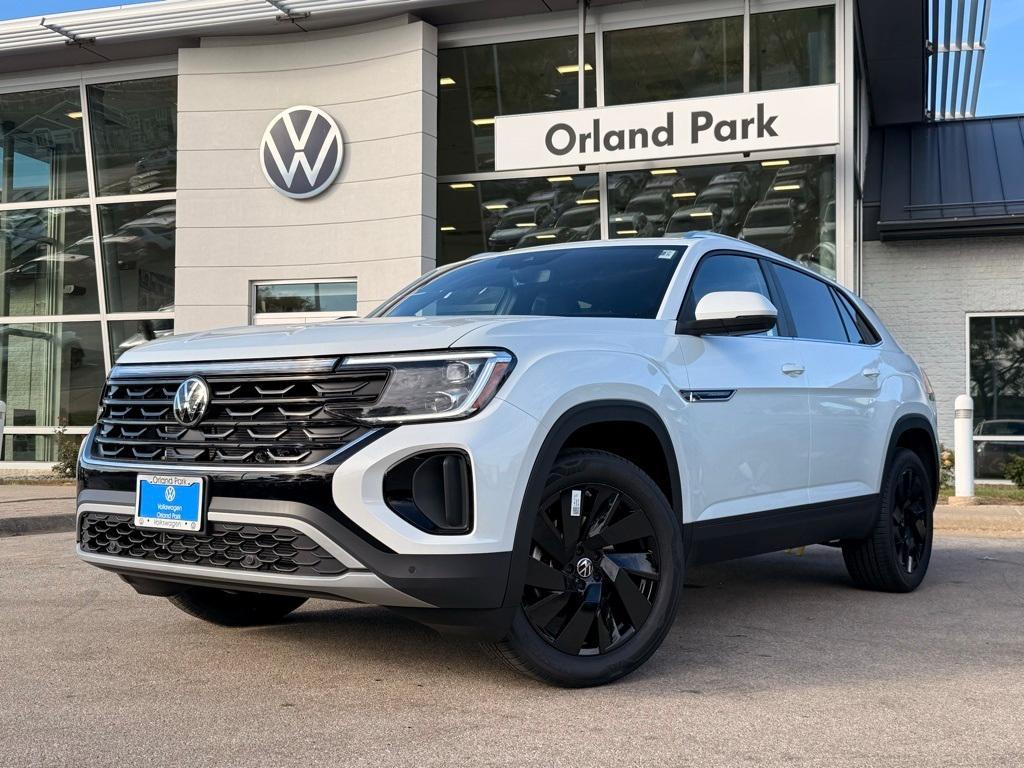 new 2026 Volkswagen Atlas Cross Sport car, priced at $46,652
