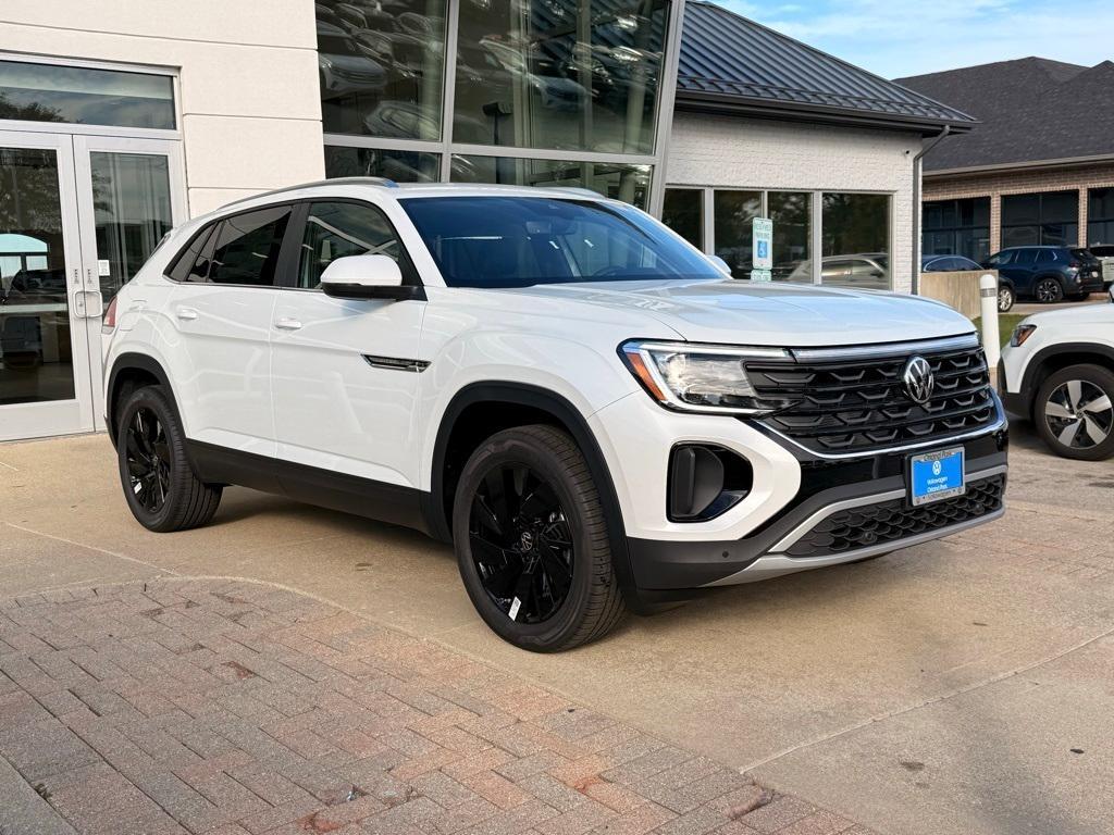 new 2026 Volkswagen Atlas Cross Sport car, priced at $46,652