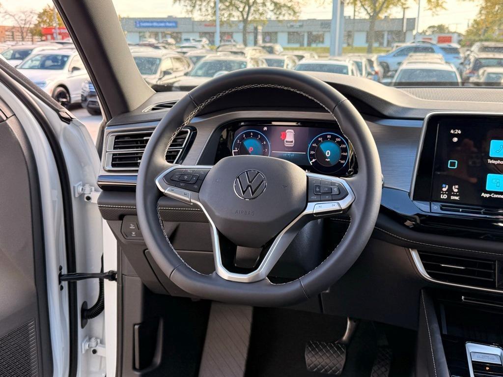 new 2026 Volkswagen Atlas Cross Sport car, priced at $46,652