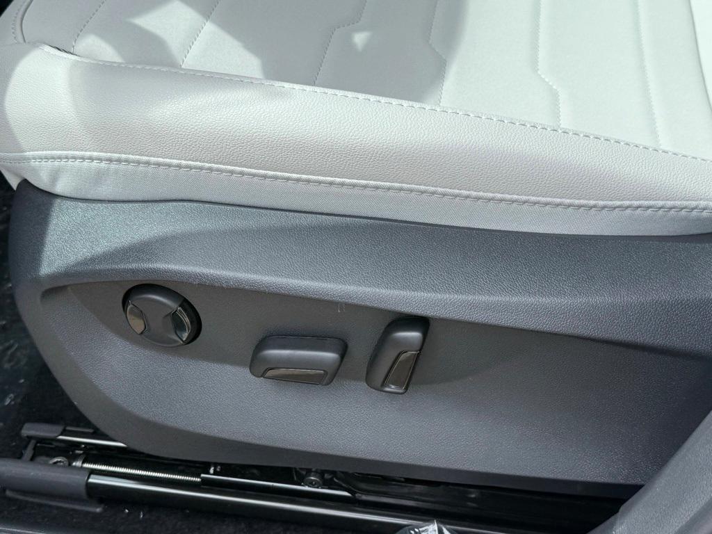new 2025 Volkswagen Taos car, priced at $29,463