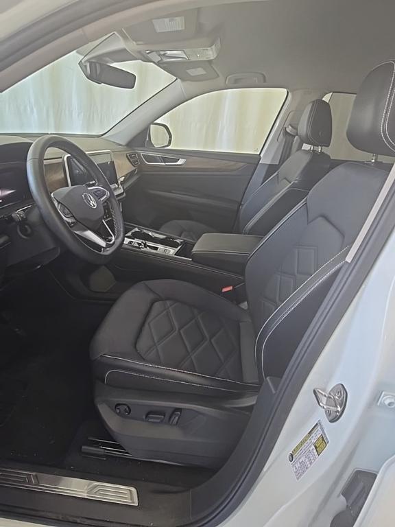 used 2024 Volkswagen Atlas car, priced at $40,977