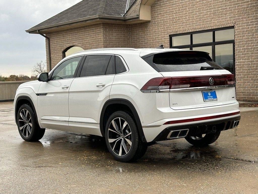 new 2025 Volkswagen Atlas Cross Sport car, priced at $51,455