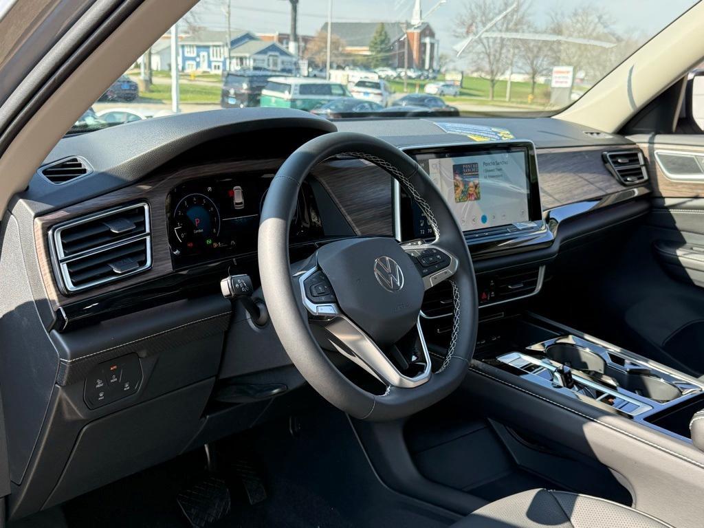 new 2025 Volkswagen Atlas car, priced at $47,072