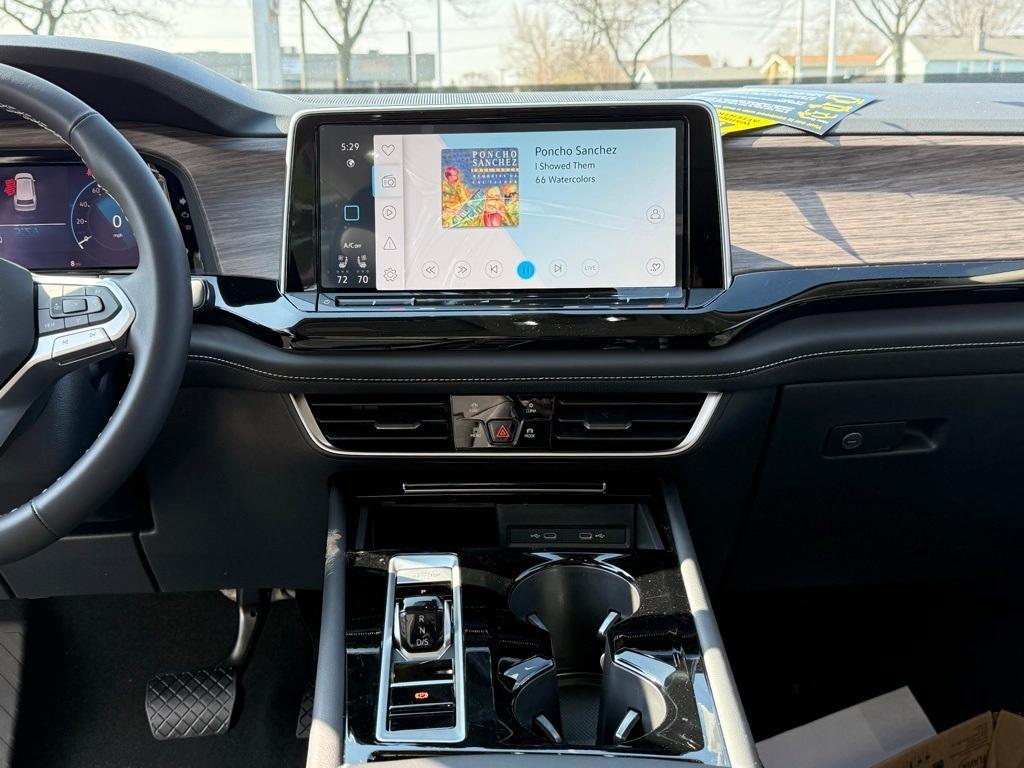 new 2025 Volkswagen Atlas car, priced at $47,072